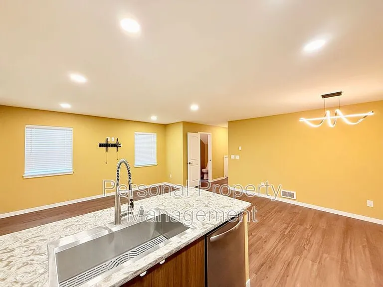 5711 NE 74th Ct #A — Photo 5