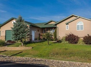 2772 Wildhorse Dr, Rapid City, SD 57703
