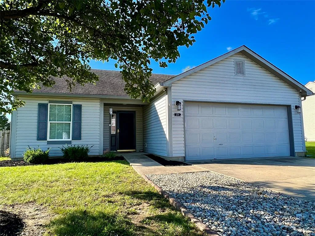 209 Oakview Dr photo 1