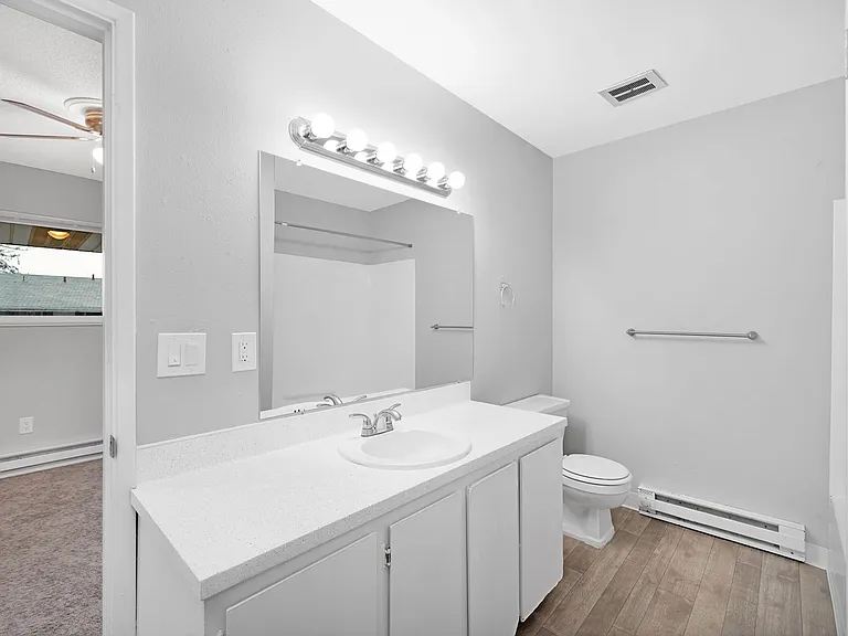 Wetherburne Square Townhomes — Photo 30