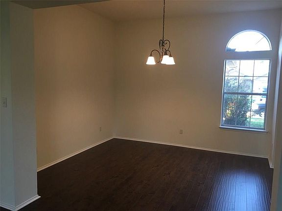 3rd image of 2206 Green Mere Dr