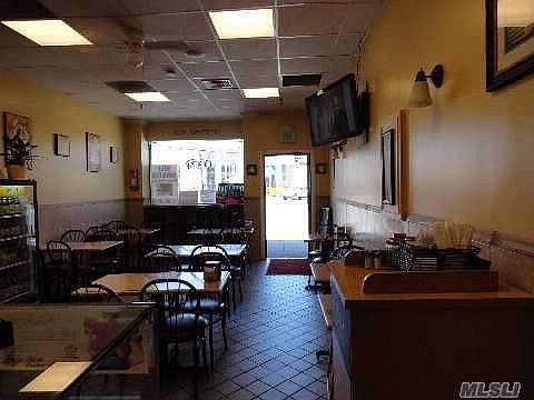 2nd image of 8 Cold Spring Rd