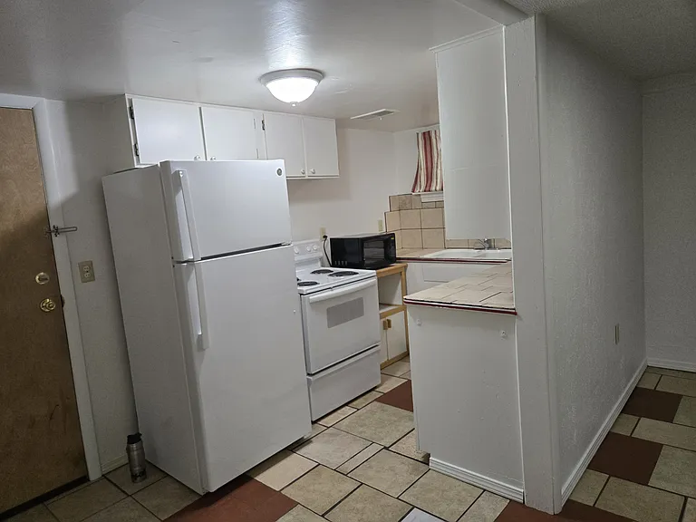 4720 W Franklin Rd #B — Photo 5