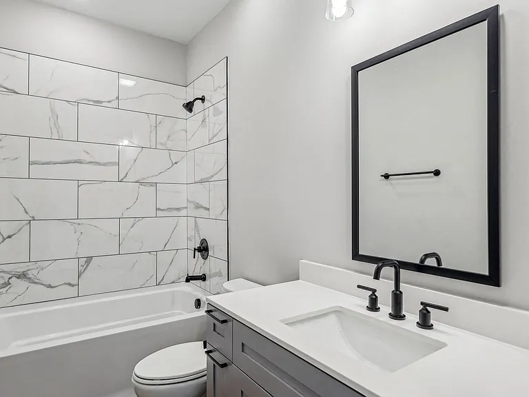 Chartwell Commons at Beechcroft — Photo 7