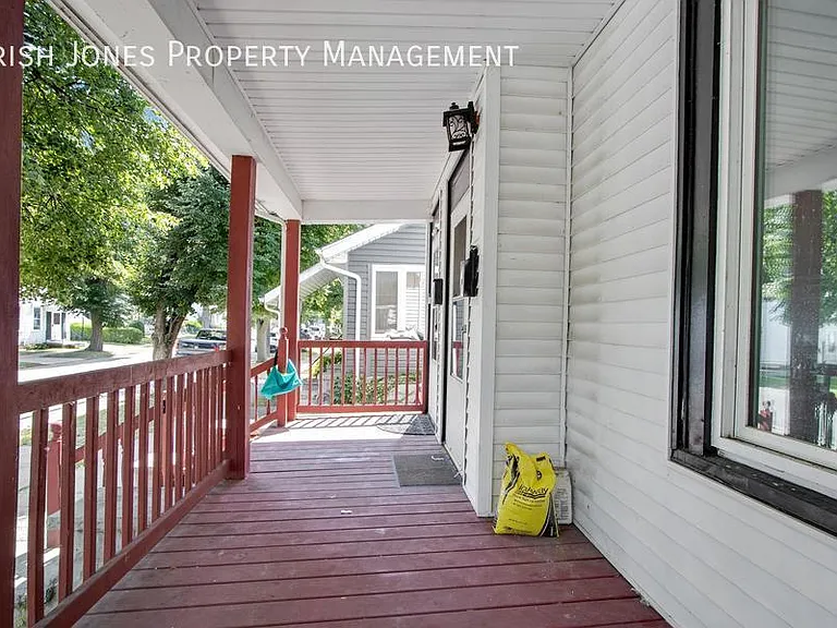 306 East St #LOWER — Photo 2