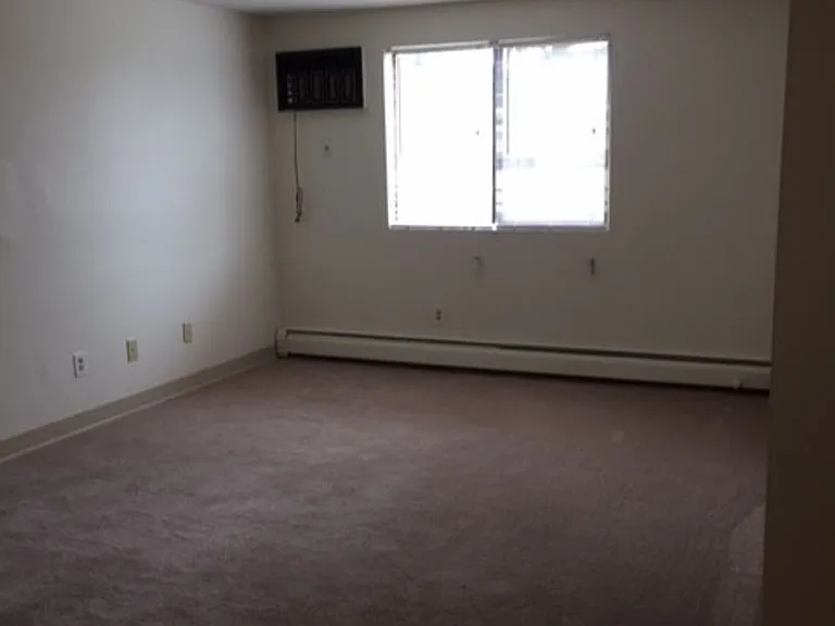 Residences at Riverside — Photo 10
