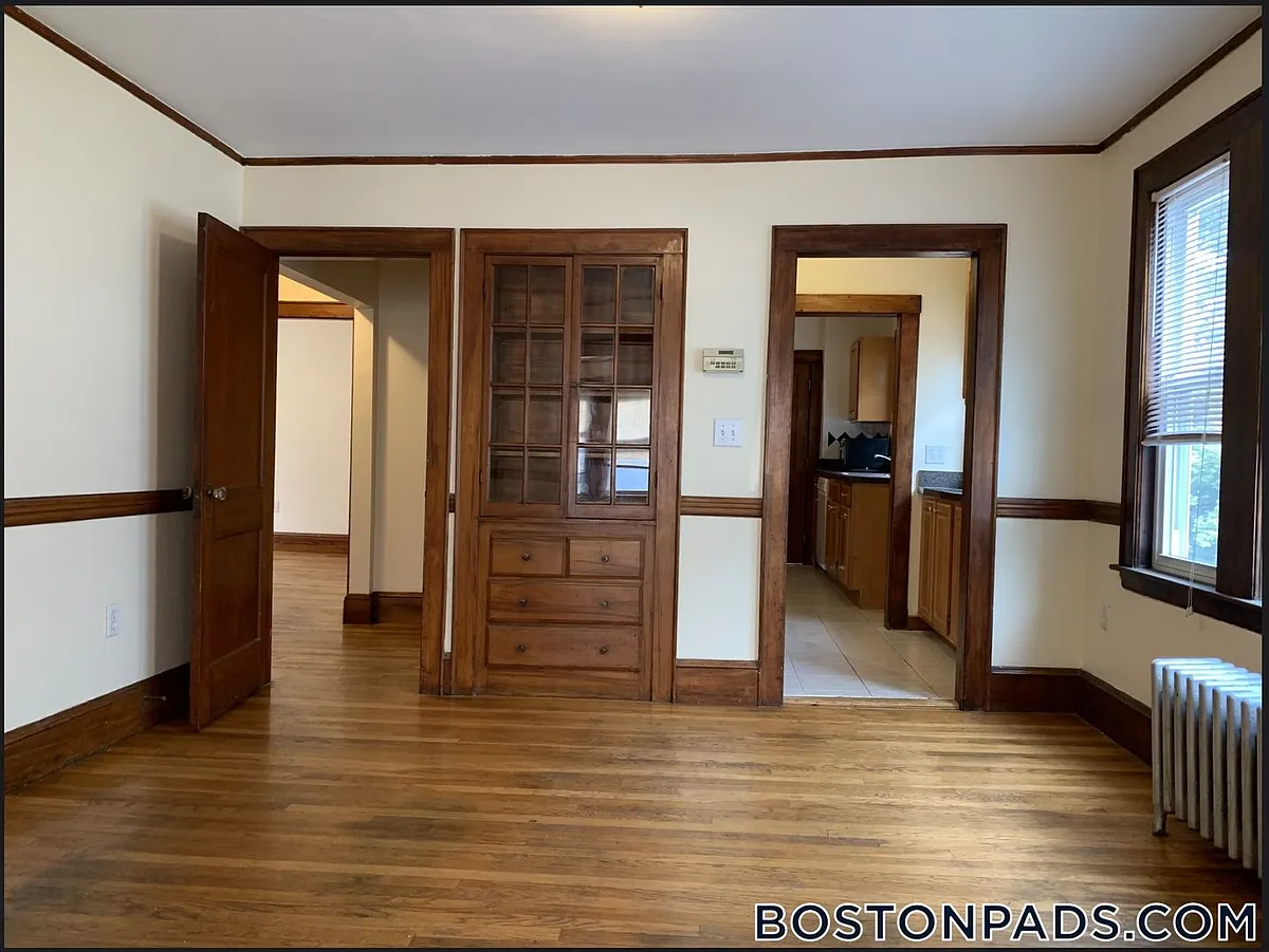 Building Photo - 189 Calumet St #2B