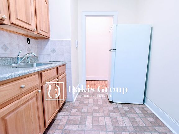 5th image of 25-37 33rd St #2