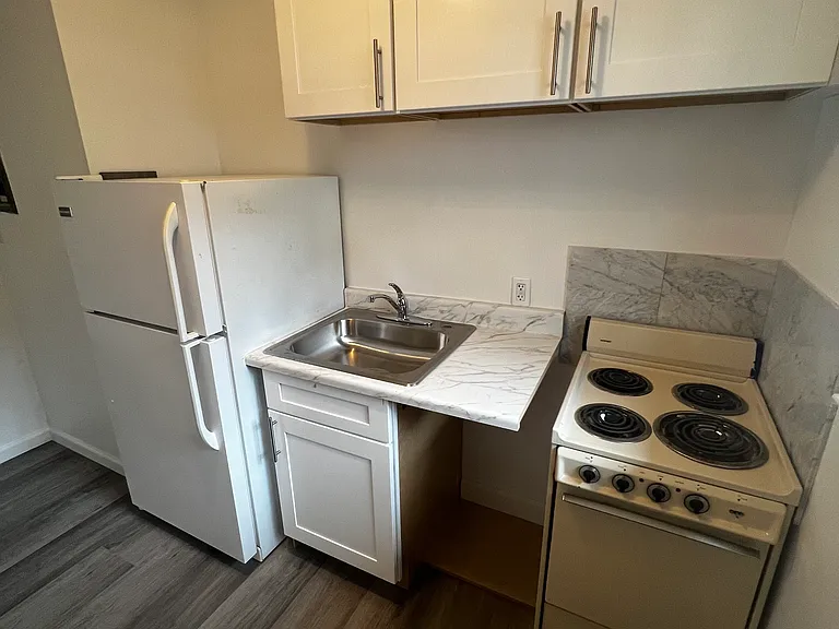 368 N 4th St #9 — Photo 3