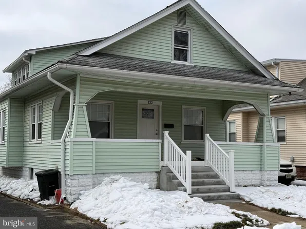 132 Walnut St, Westville, NJ 08093