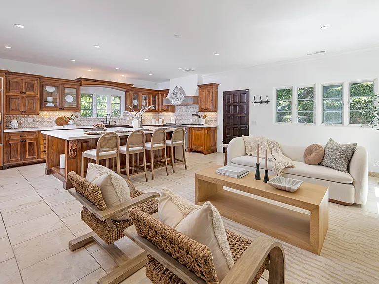 1493 Sycamore Canyon Rd — Photo 12