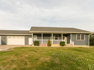 12476 Flint Bottom Rd, Burlington, IA 52601