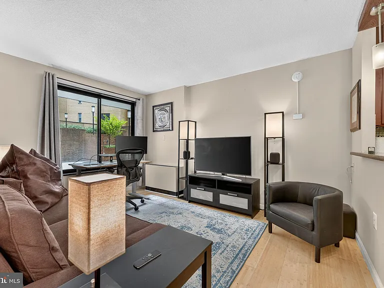 1718 P St NW #T9 — Photo 8