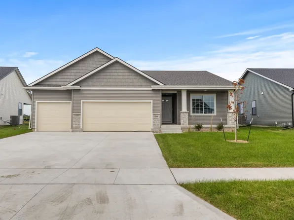 1116 Featherstone Ave NE, Bondurant, IA 50035