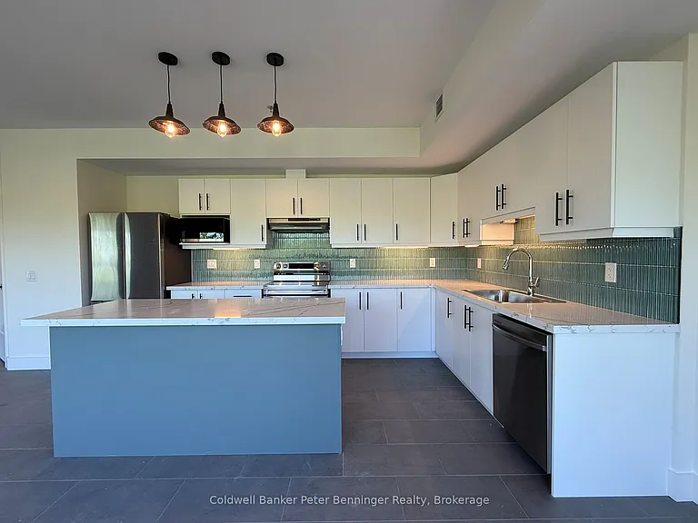 604 Queen St S #401 — Photo 2