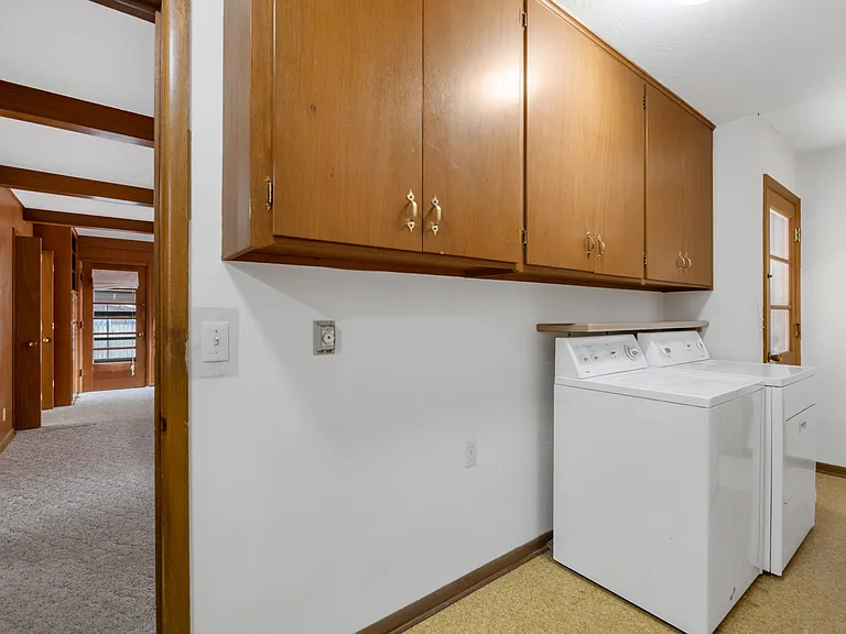 900 N Saint James Pl — Photo 19