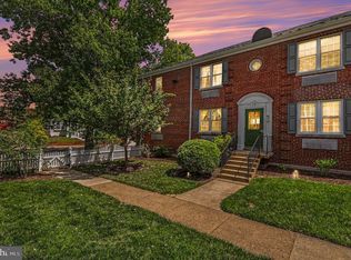19 Auburn Ct APT A, Alexandria, VA 22305