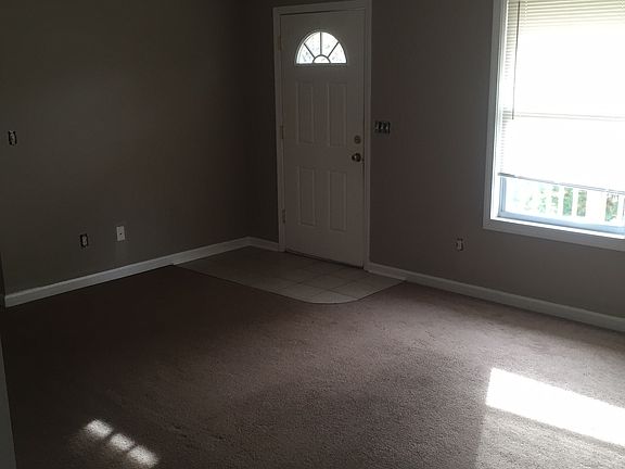2nd image of 1729 Lawrence Ave APT A