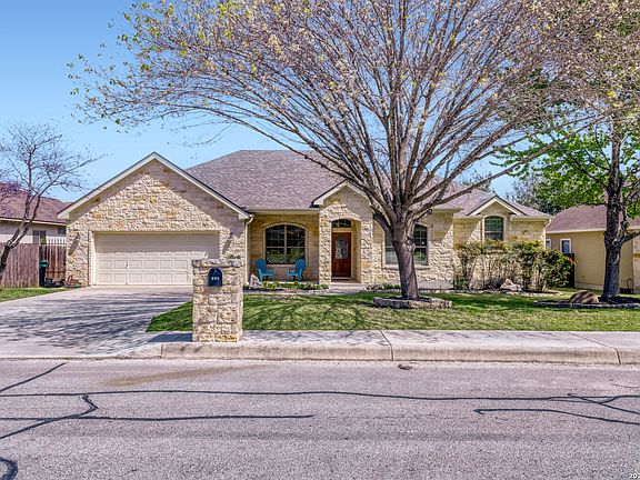 2nd image of 225 Lone Tree