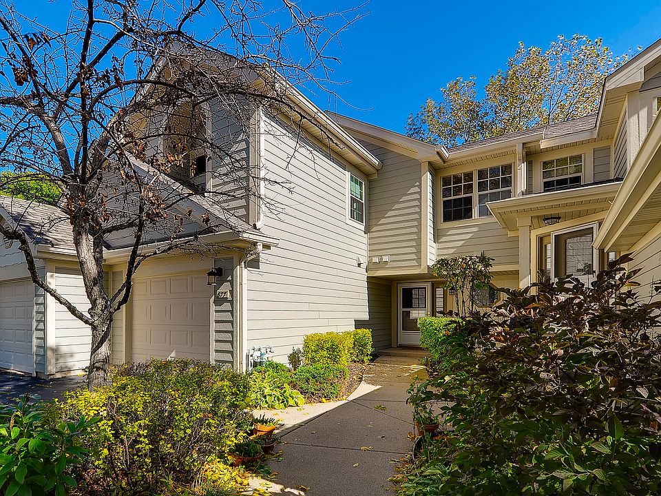 1st image of 877 N Hamilton Ct