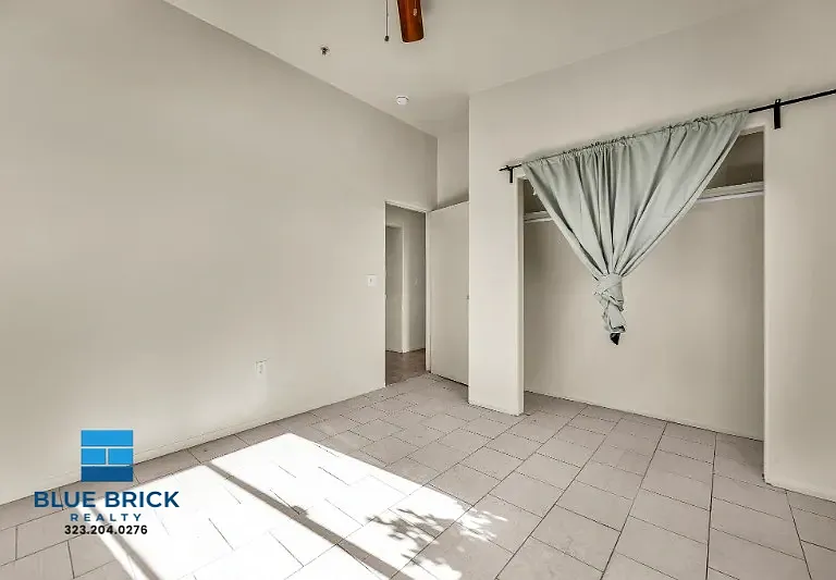 5869 S Figueroa St #3 — Photo 12