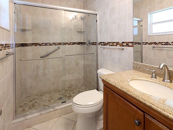 5th image of 7305 NW 58TH Court