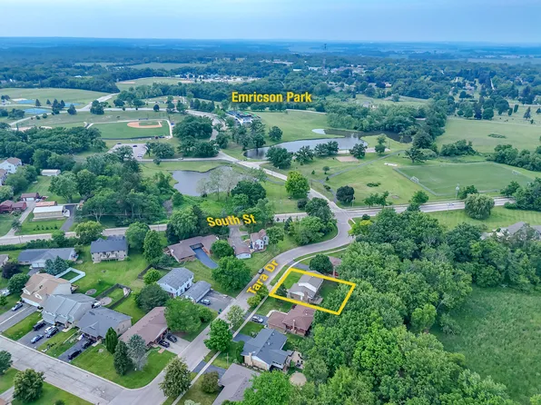 749 Tara Dr, Woodstock, IL 60098