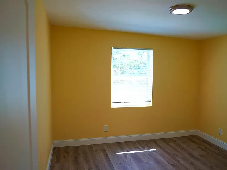 1666 N Myrtle Ave — Photo 15