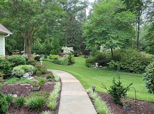 322 Commonwealth Dr, Ninety Six, SC 29666