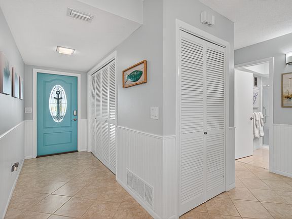 5th image of 770 Island Way APT 302