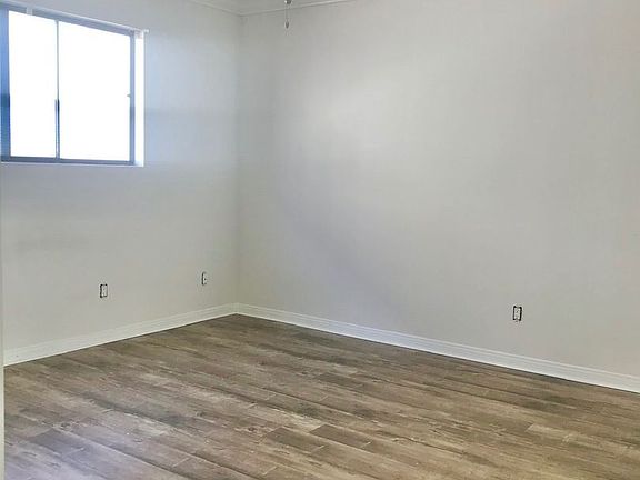 3rd image of 3764 Delmas Ter APT 21