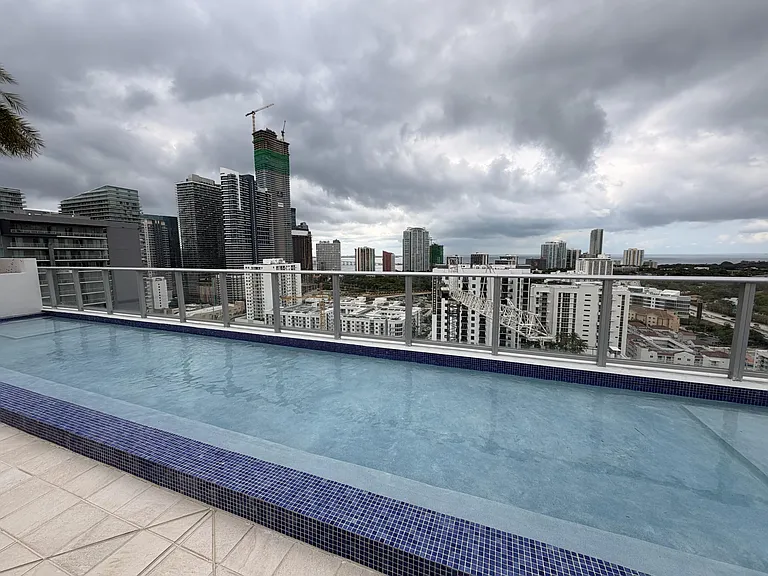 1010 SW 2nd Ave #1107 — Photo 32