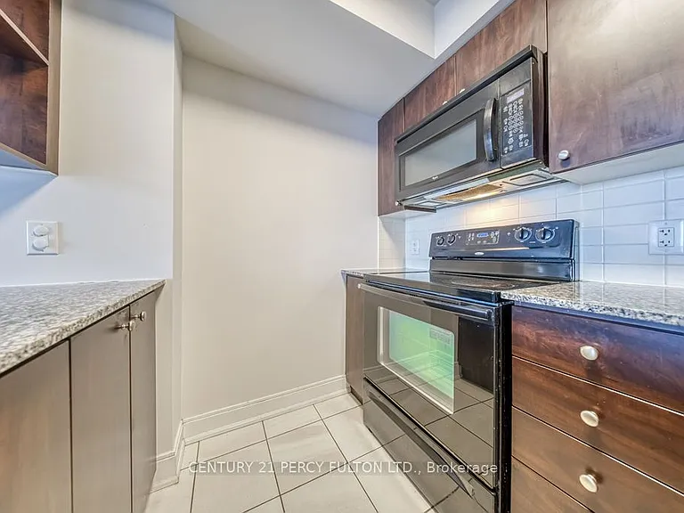 125 Village Green Sq #3105 — Photo 6