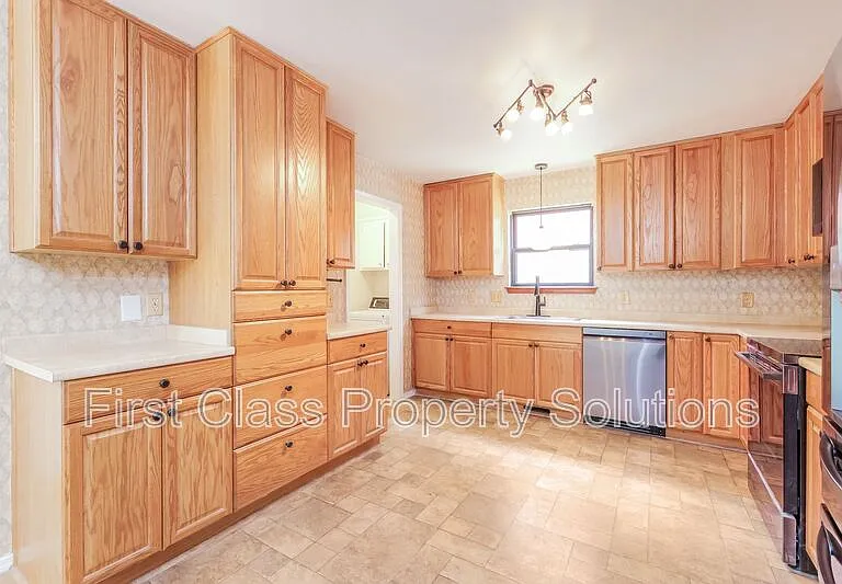 713 Sagebrush Pl — Photo 5
