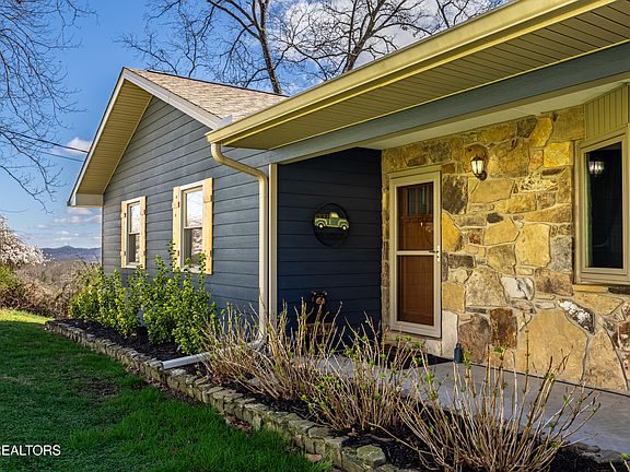 4th image of 107 Timbercrest Ln