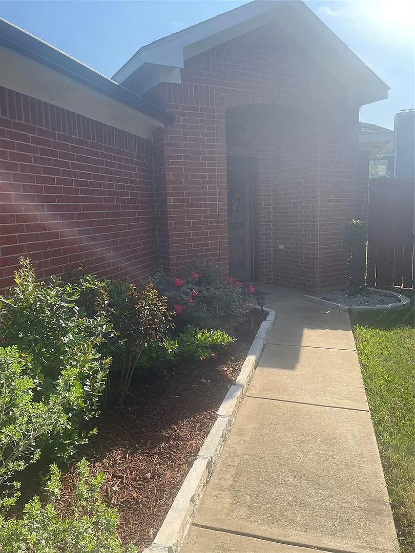 Building Photo - 1825 Kingsbrook Trl