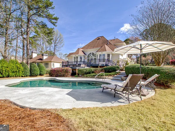 89 Preswick Park Dr, Newnan, GA 30265