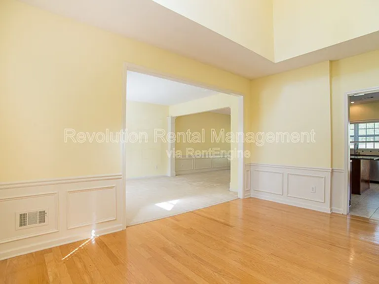 11655 Crossington Rd — Photo 4