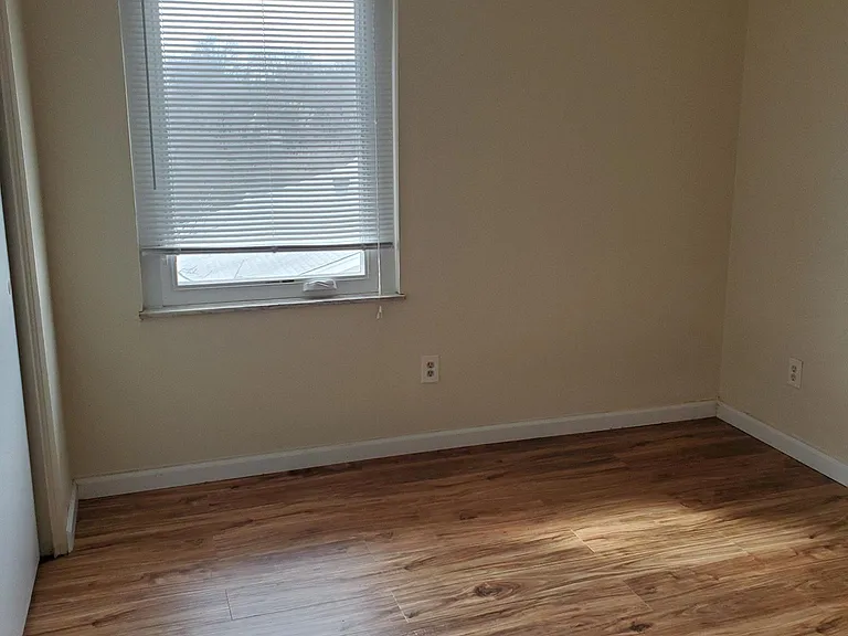 840 Spring Ave — Photo 14