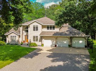19644 Skyview Cir, Hutchinson, MN 55350