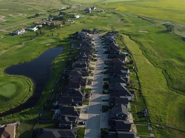 272 Muirfield Cres, Wheatland County, AB T0J 1Y1