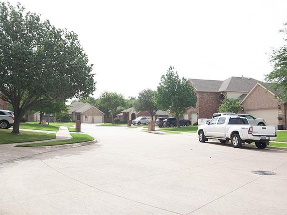 4th image of 10433 Stoneside Trl