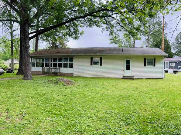 1167 Cricket Ln, Centralia, IL 62801