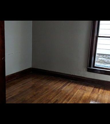5th image of 27 Colton Ave #1
