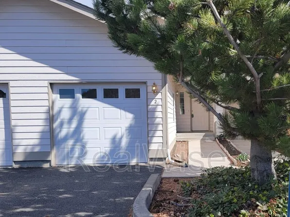 2080 NE Chanel Ct APT 2, Bend, OR 97701