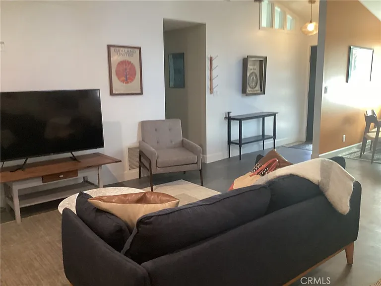 233 Almon Dr — Photo 18