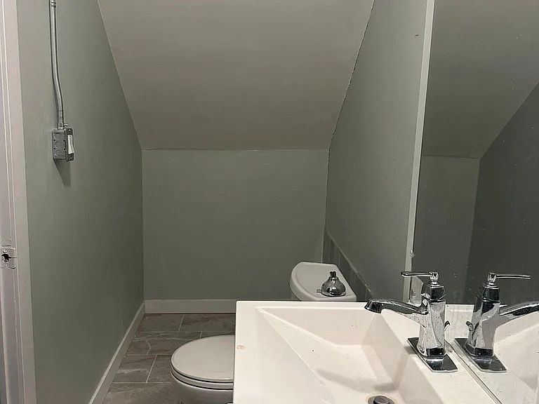 362 Richmond St #2 — Photo 8