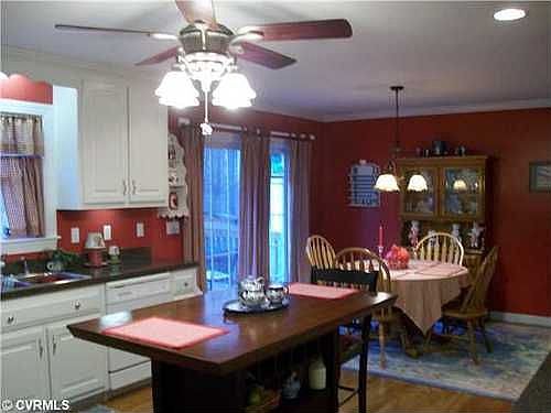 5th image of 9171 Buttonwood Ln