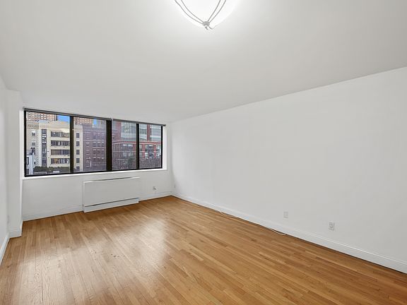 3rd image of 414 W 54th St APT 6D