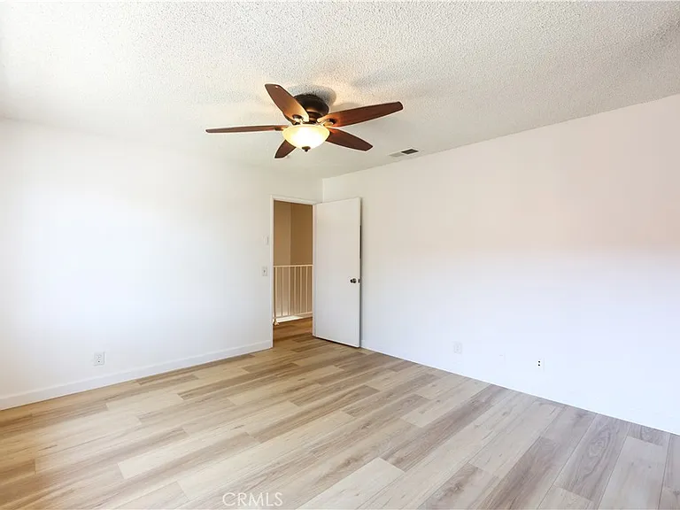 10355 La Reina Ave #A — Photo 12